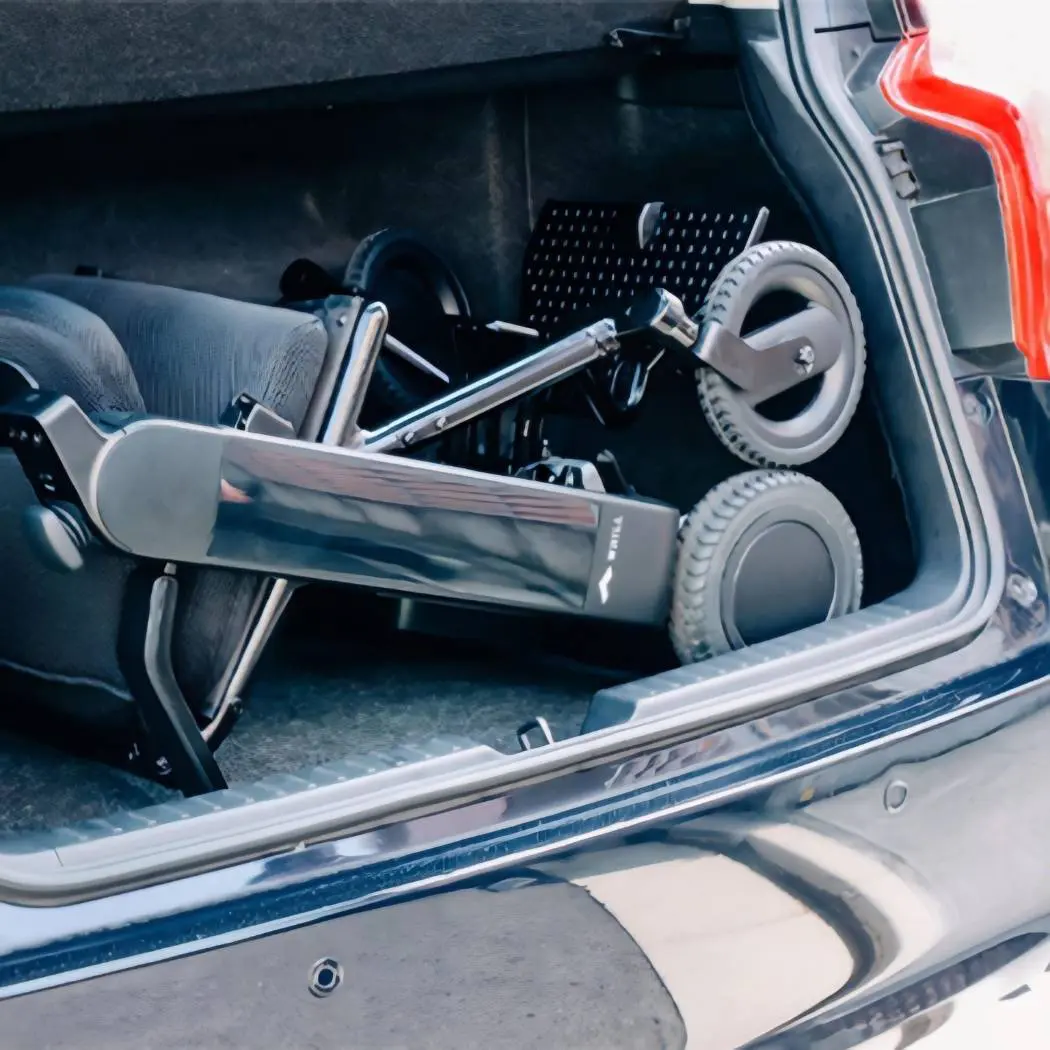 Elektryczny wózek inwalidzki WHILL model F